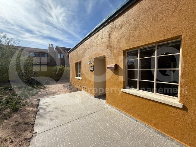 Building Photo - 720 N Palo Verde Blvd