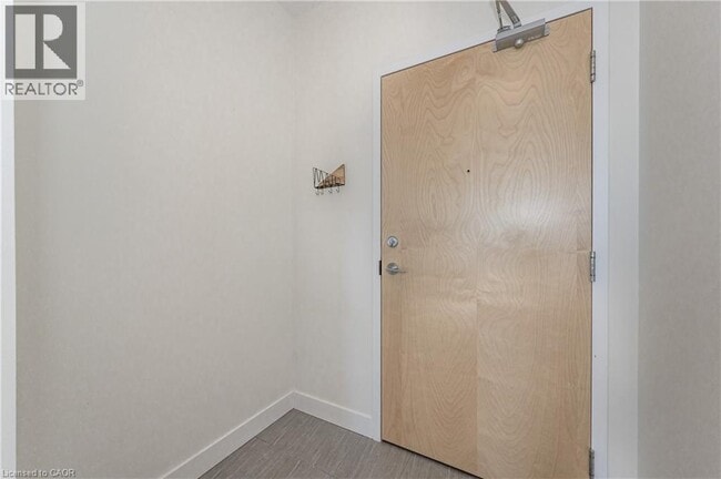 Building Photo - 100 Garment St