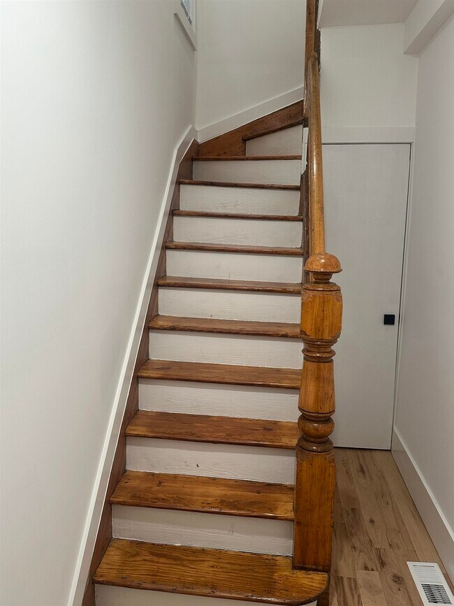 Foto del edificio - 38 Gates Ave