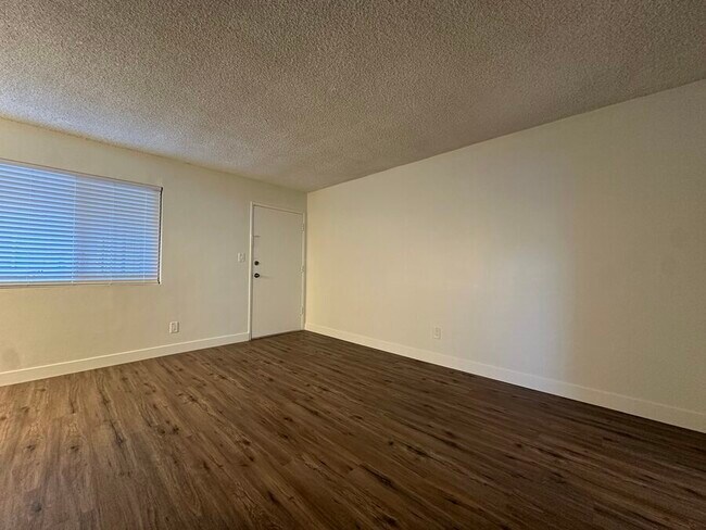 Foto del edificio - 17 Thornton Ave