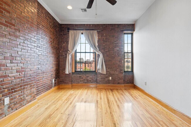Building Photo - 180 Newark Ave