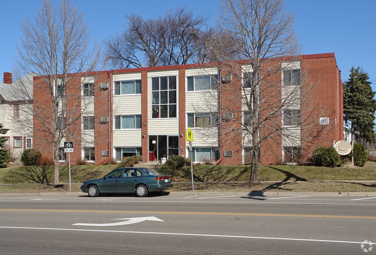 PriorMarshall Apartments Saint Paul, MN