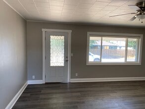 Building Photo - 1272 NW Markuson Dr