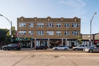 Building Photo - 4439 W Fullerton Ave