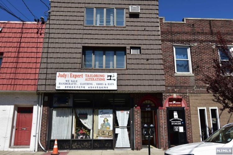 Primary Photo - 549 Anderson Ave