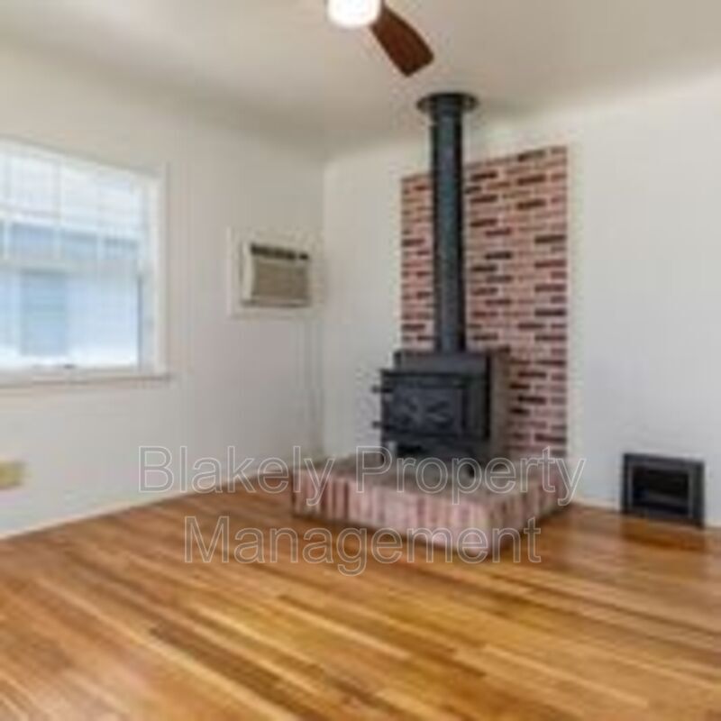 Foto principal - 1020 15th Ave S