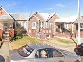 Building Photo - 82-71 61st Dr