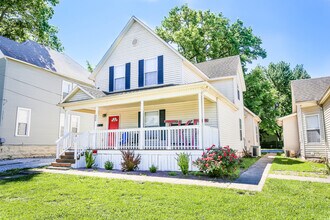Building Photo - 608 W Mt Vernon St Building Photo - 608 W Mt Vernon St