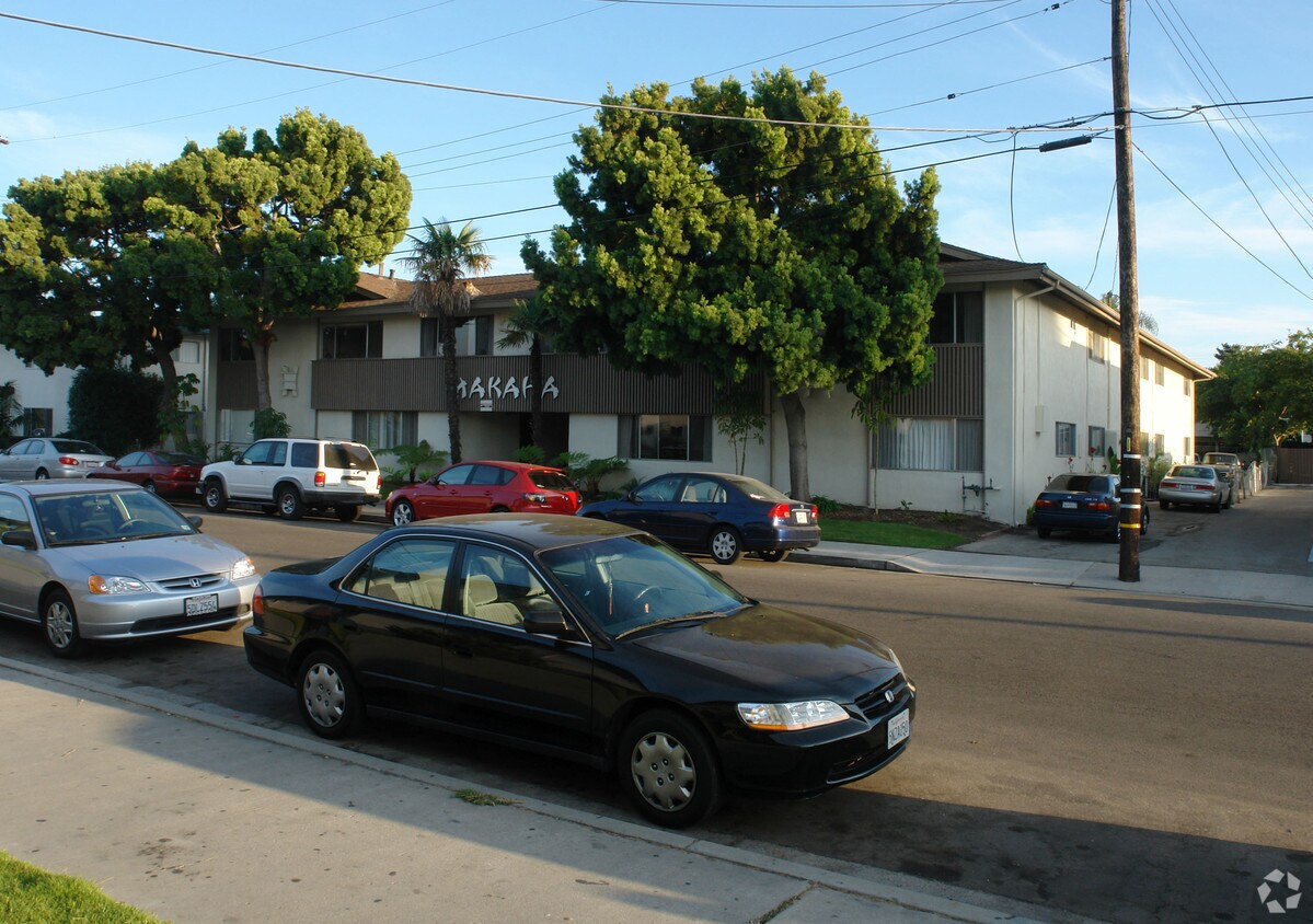Makaha Apartments in Goleta, CA