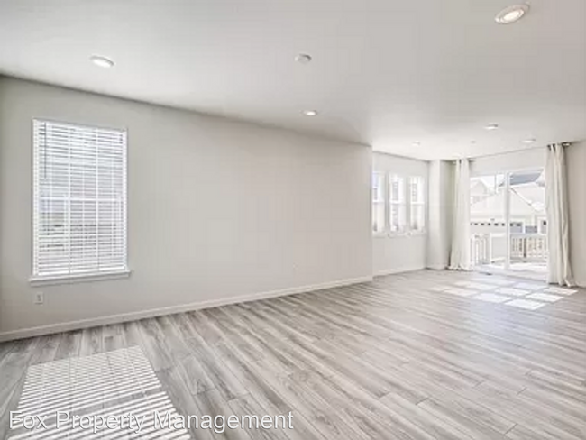 Foto del edificio - 2 br, 2.5 bath House - 17713 Olive Street