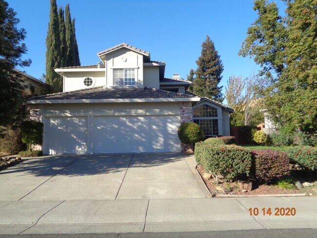 Building Photo - 3212 Bear Creek Dr