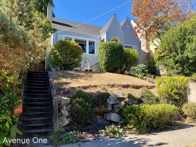 Foto del edificio - 3 br, 1 bath House - 6817 19th Ave NE