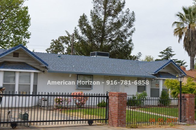 Building Photo - LEASED--Three bedroom cottage in Sacramento