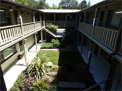 Foto del edificio - 80 Lafayette Cir