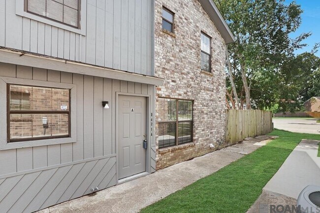 Foto del edificio - 3421 O'Neal Ln