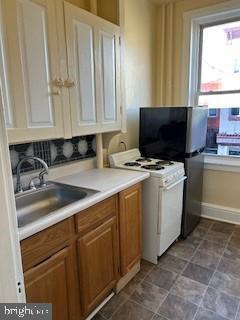 Primary Photo - 109 S 6th St