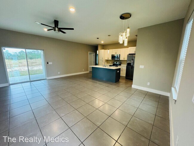 Foto del edificio - 4 br, 2 bath House - 179 Violet Ct