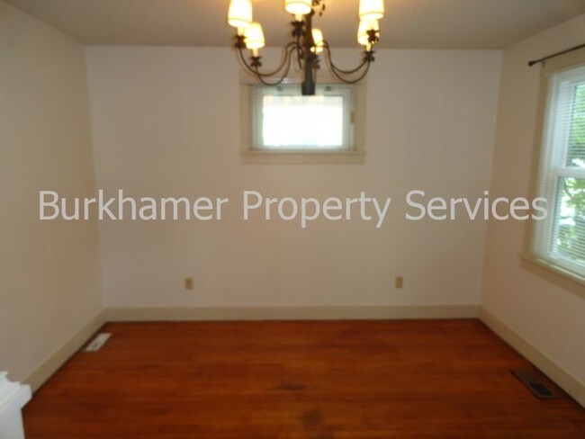 Building Photo - 446 Eklund Ave