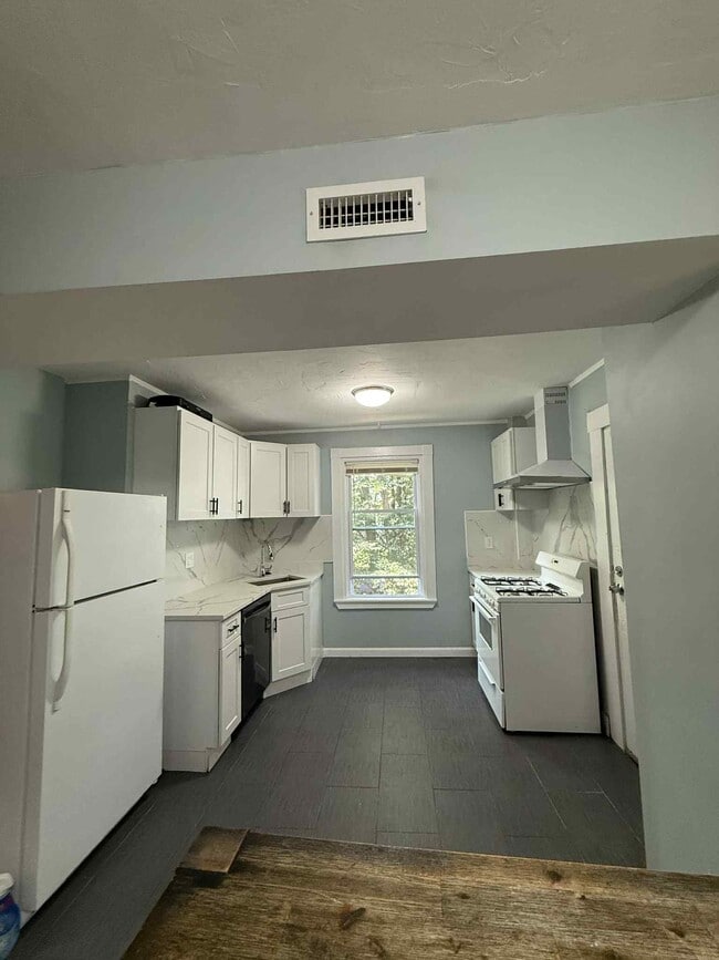 Foto del edificio - 452 Gallivan Blvd