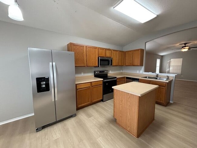 Building Photo - 306 Mossy Rock Dr