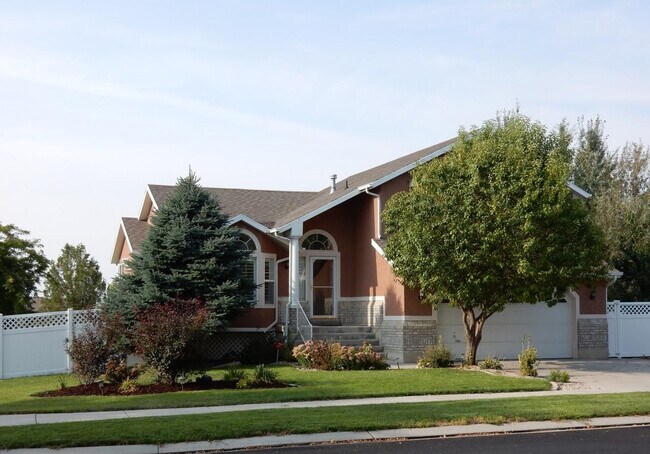 Photo - 186 Harvest Berry Pl House