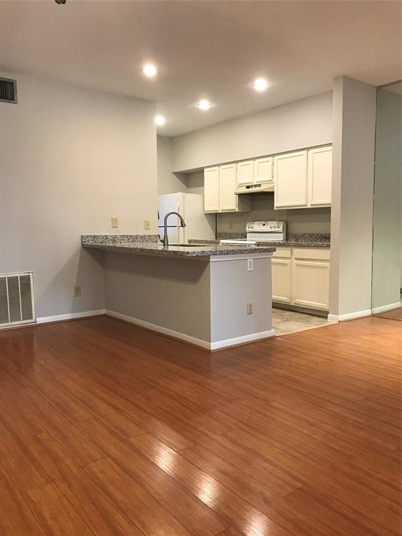 Building Photo - 7272 Regency Square Ct