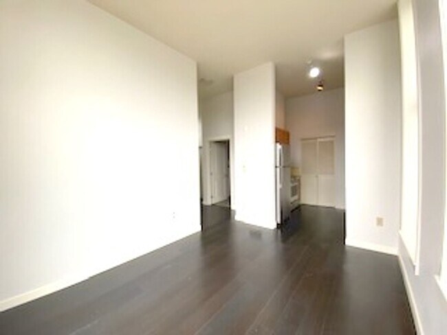 Foto del edificio - Sun-Filled Queen Anne Condo With Private E...