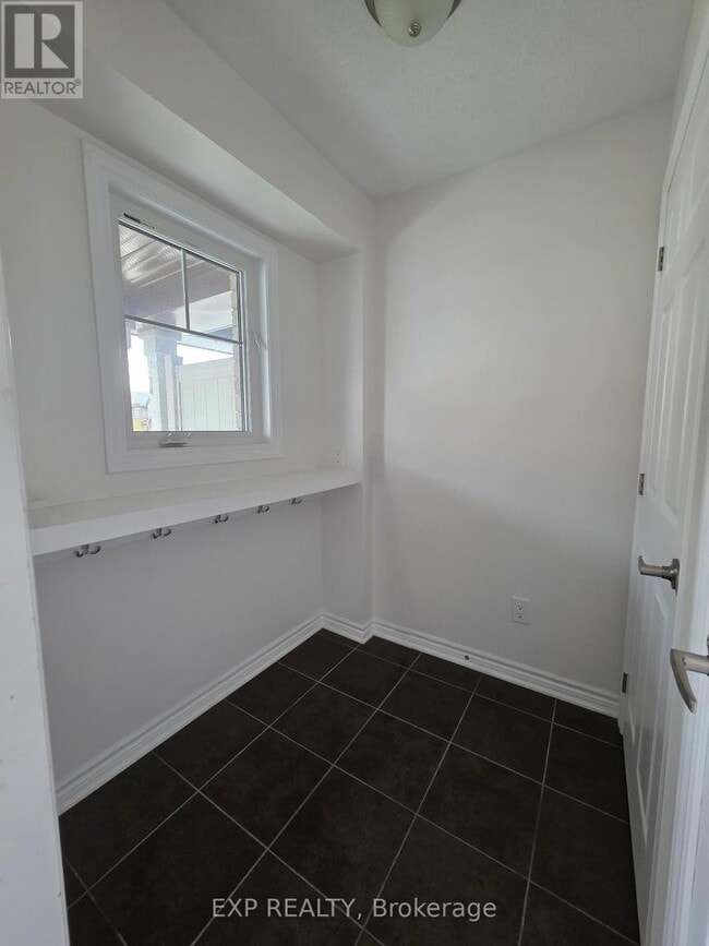 Building Photo - 624 Bluegill Ave