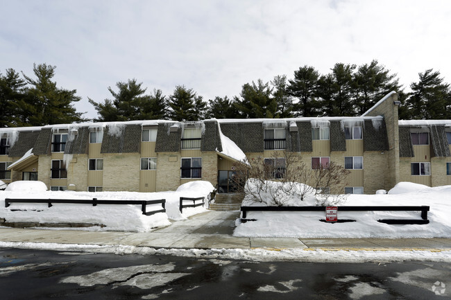 Building Photo - Amherst Park Apartments