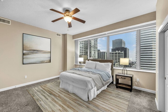 Foto del edificio - 1717 E 9th St
