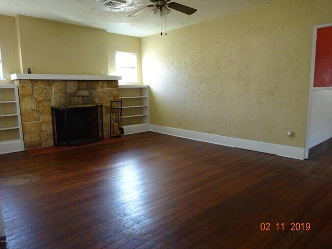 Foto del edificio - 112 Fox Pl