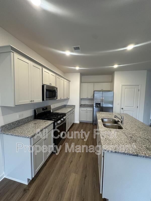 Building Photo - 2555 Adventure Wy