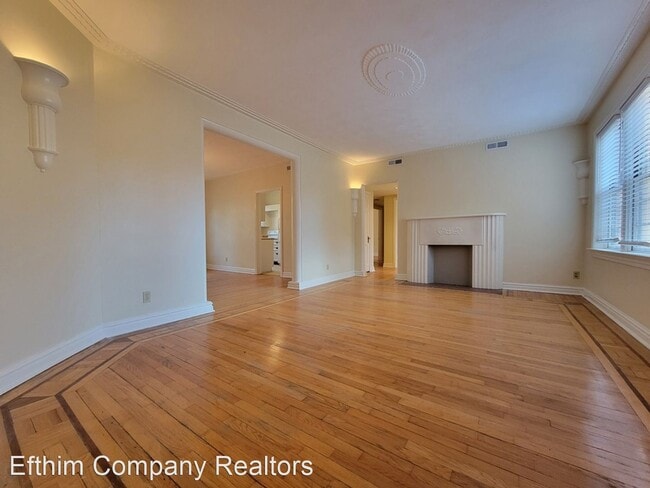 Building Photo - 2 br, 1 bath House - 705 Westwood Dr.  Uni...