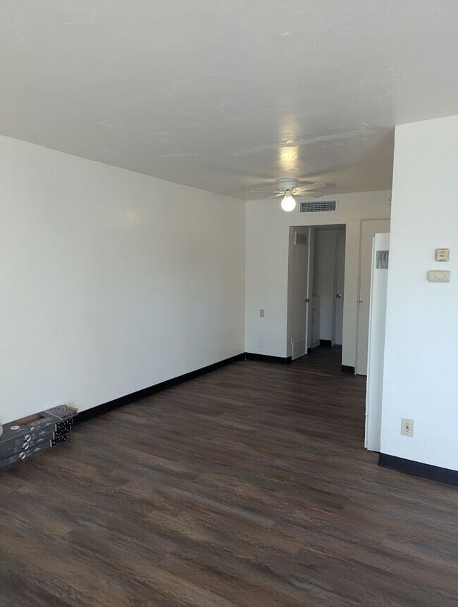 Foto del edificio - Central charmer!