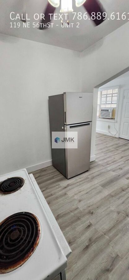 Foto del edificio - 119 NE 56thSt-Unit 2