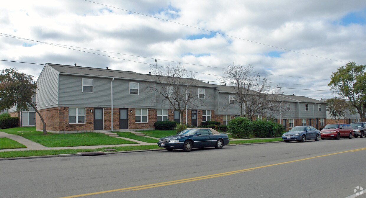 Summit Square Townhouses Apartments in Dayton, OH