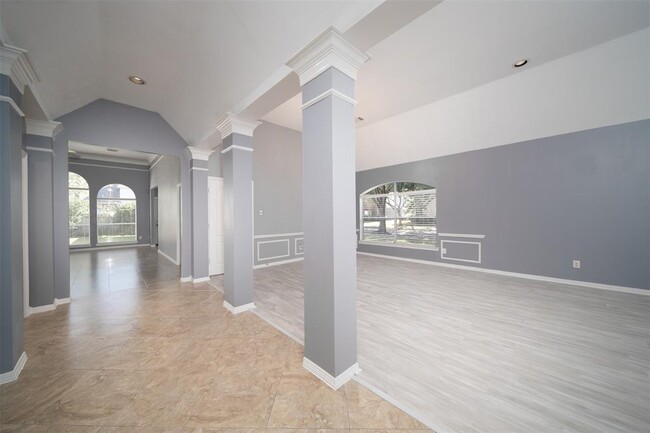 Building Photo - 4102 Magnolia Ln