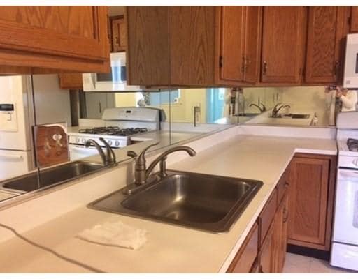 Building Photo - 2 bedroom in Rockland MA 02370