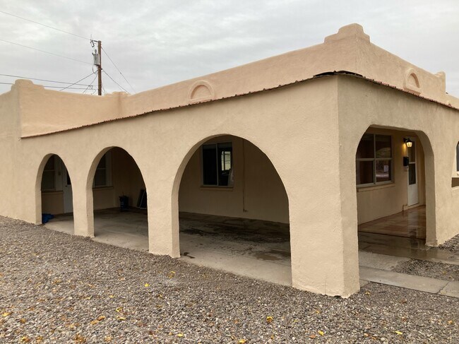 Foto del edificio - 137 W Cambridge Dr