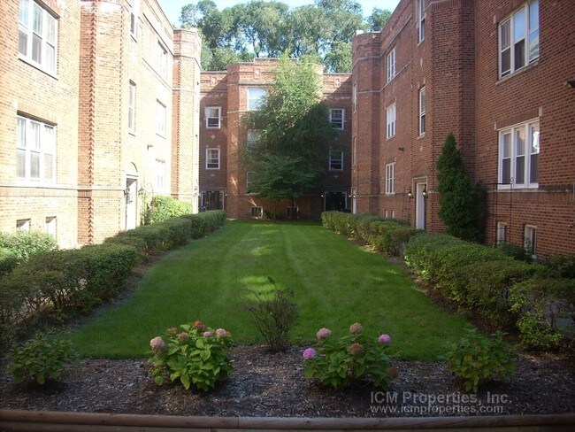 Foto del edificio - 3521 N Broadway St