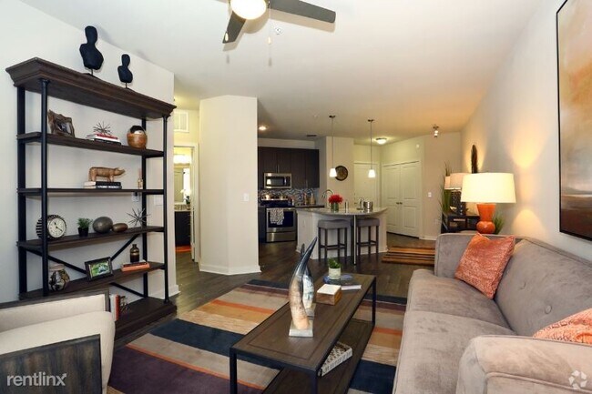 Foto del edificio - 1701 E 4th St