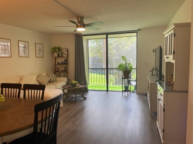 Primary Photo - 5160 Las Verdes Cir
