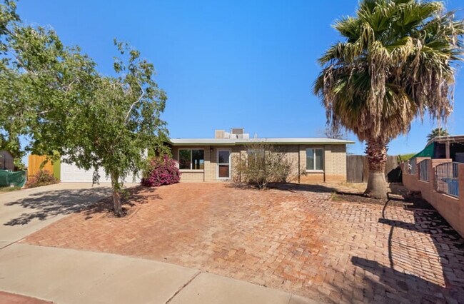 Foto del edificio - 4138 W Orangewood Dr