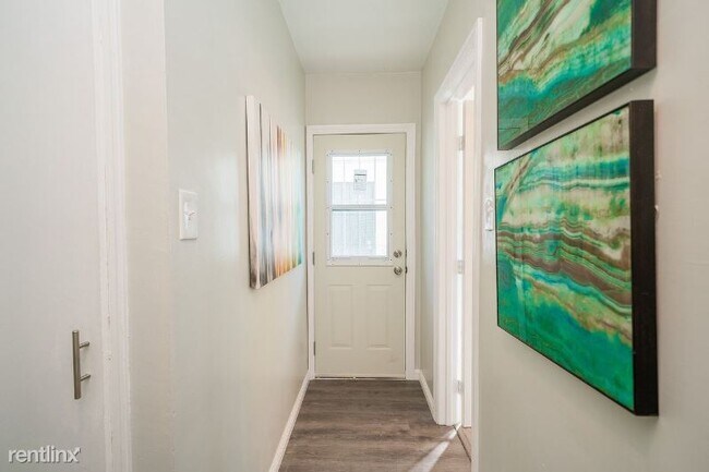 Building Photo - 1 br, 1 bath Condo - 1905 San Francisco Ave