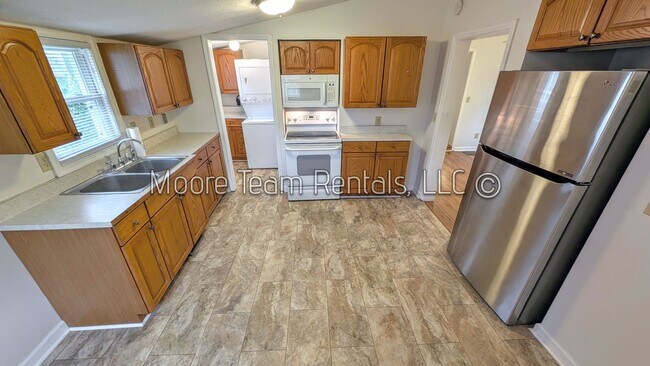 Foto del edificio - 2 Bed House with Washer/Dryer