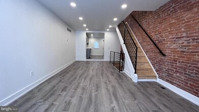 Building Photo - 1514 S Stillman St