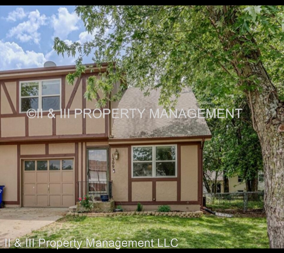 Primary Photo - 3 br, 1.5 bath House - 1309 E 152nd
