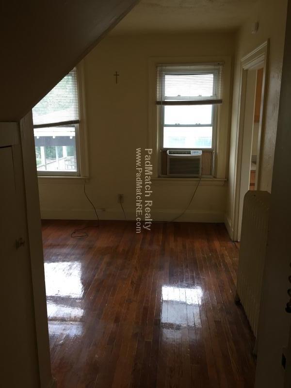 Building Photo - 44 Central St