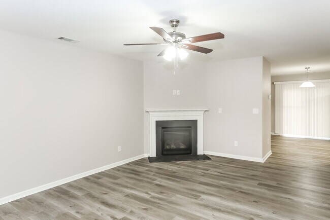 Building Photo - 3031 Crabapple Ln