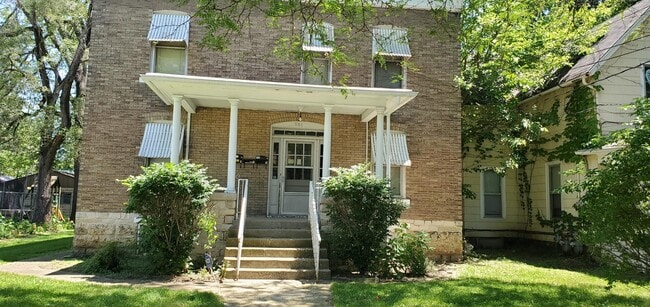 Building Photo - 221 Rome Ave